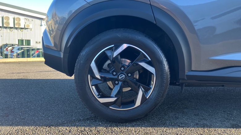 Nissan Juke 1.0 DiG-T 114 N-Connecta 5dr DCT Petrol Hatchback